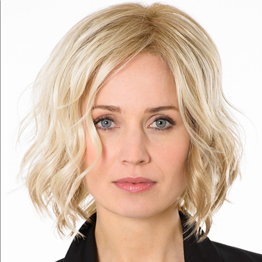 Belle Madame Carlotta synthetic wig NWT Choc Mix - Picture 2 of 7